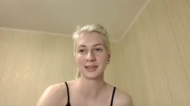 Snapshot of Darling420 chatting on 07.16.26 Darling420 online show from 07.16.26