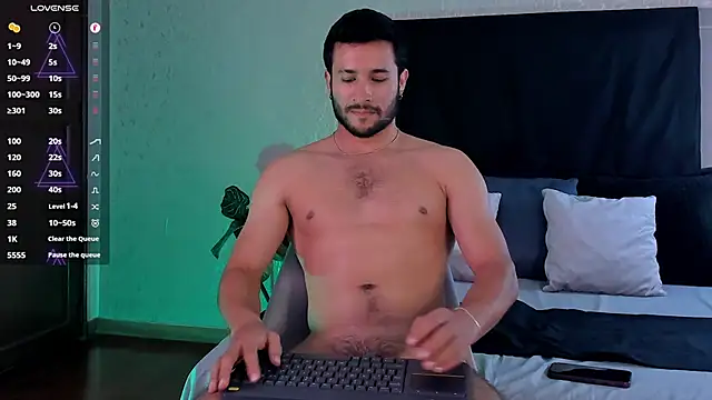 Valentinoford online show from 12.10.24