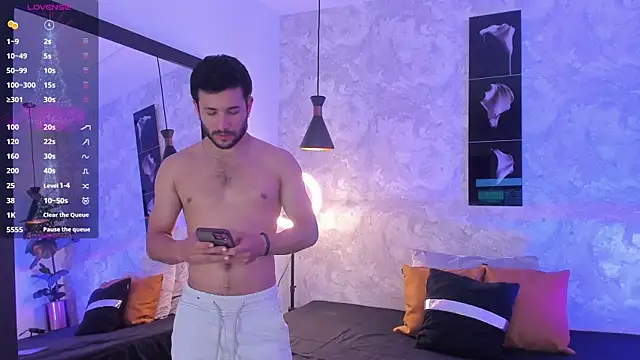 Valentinoford online show from 12.19.24