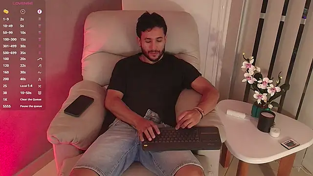 Valentinoford online show from 02.22.25