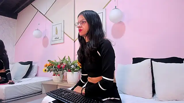 maye wells online show from 12.24.24