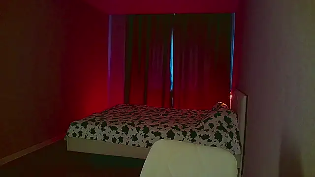 mia raspberrie online show from 03.16.25