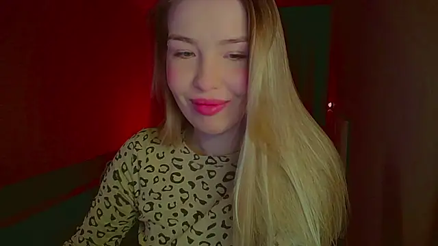 mia raspberrie online show from 03.17.25