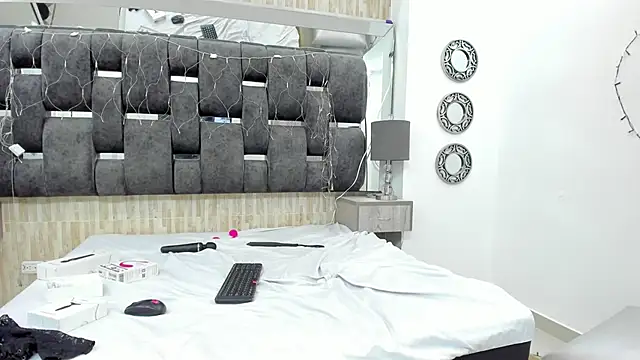 Charlotte Myers online show from 02.19.25