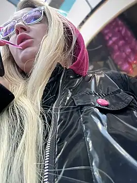 Teya moon  online show from 02.14.25