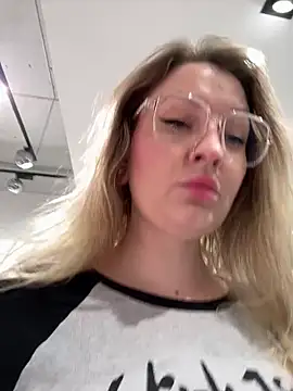 Teya moon  online show from 09.27.25