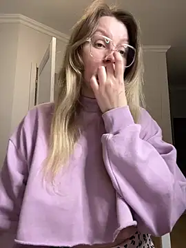 Teya moon  online show from 03.30.26