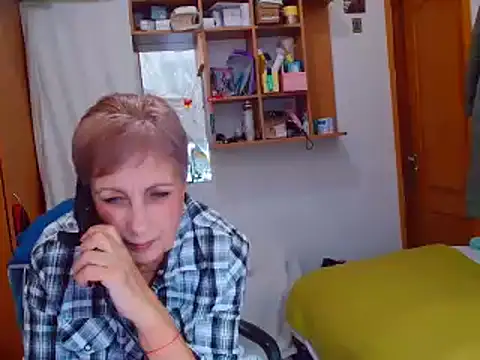 Snapshot of Victoria5643 chatting on 12.10.24 Victoria5643 online show from 12.10.24