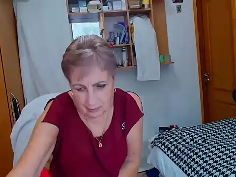 Snapshot of Victoria5643 chatting on 12.14.24 Victoria5643 online show from 12.14.24