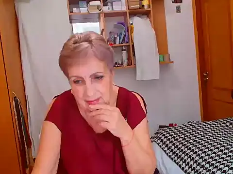 Snapshot of Victoria5643 chatting on 12.14.24 Victoria5643 online show from 12.14.24