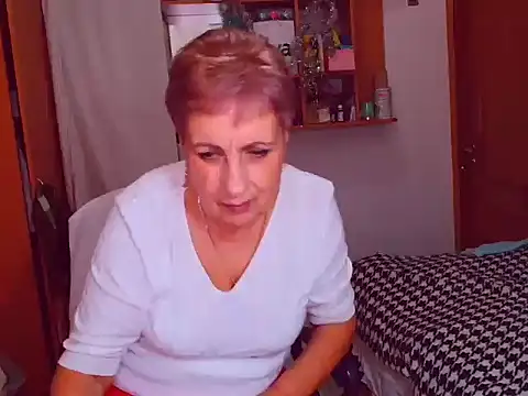 Snapshot of Victoria5643 chatting on 12.27.24 Victoria5643 online show from 12.27.24