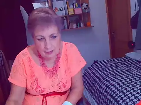 Snapshot of Victoria5643 chatting on 01.22.25 Victoria5643 online show from 01.22.25