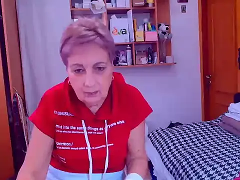 Snapshot of Victoria5643 chatting on 01.25.25 Victoria5643 online show from 01.25.25