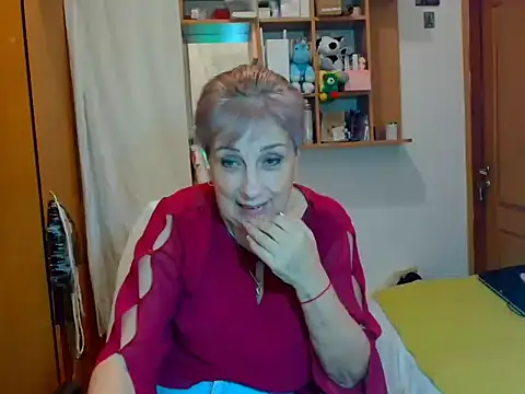 Snapshot of Victoria5643 chatting on 02.26.25 Victoria5643 online show from 02.26.25