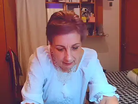 Snapshot of Victoria5643 chatting on 03.10.25 Victoria5643 online show from 03.10.25