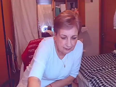 Snapshot of Victoria5643 chatting on 03.19.25 Victoria5643 online show from 03.19.25