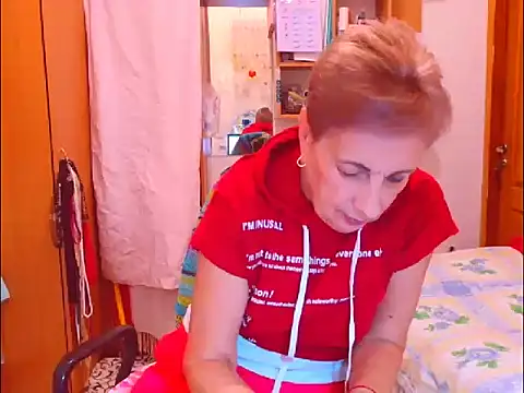 Snapshot of Victoria5643 chatting on 09.18.25 Victoria5643 online show from 09.18.25