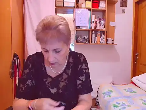 Snapshot of Victoria5643 chatting on 09.23.25 Victoria5643 online show from 09.23.25