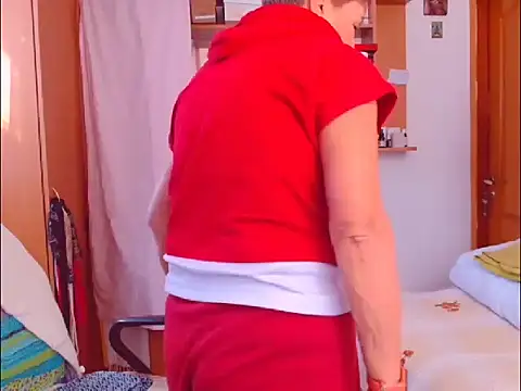 Snapshot of Victoria5643 chatting on 09.28.25 Victoria5643 online show from 09.28.25