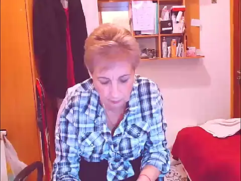 Snapshot of Victoria5643 chatting on 09.30.25 Victoria5643 online show from 09.30.25