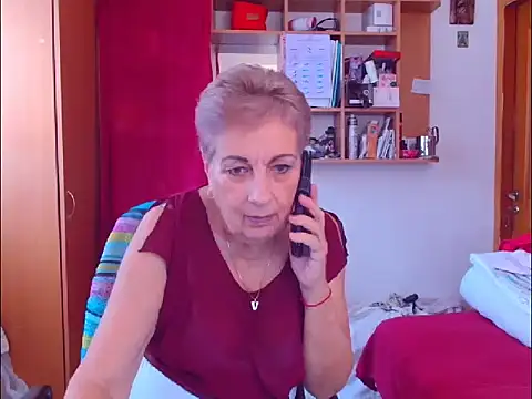 Snapshot of Victoria5643 chatting on 10.12.25 Victoria5643 online show from 10.12.25