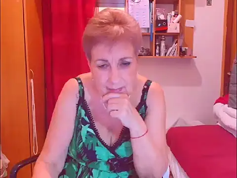 Snapshot of Victoria5643 chatting on 12.03.25 Victoria5643 online show from 12.03.25