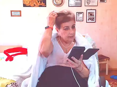 Snapshot of Victoria5643 chatting on 02.28.26 Victoria5643 online show from 02.28.26