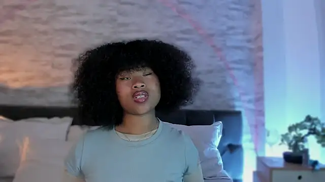 Anneth  M online show from 10.17.25