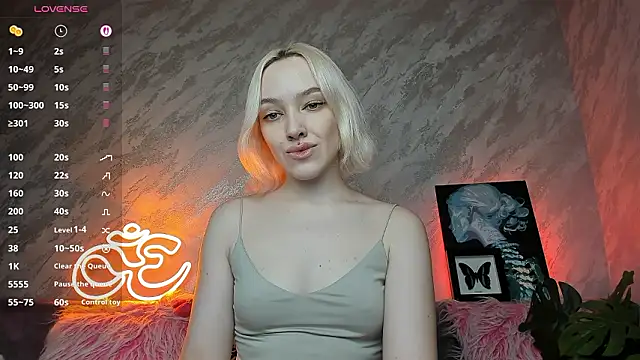 Snapshot of cheryl_mason chatting on 02.01.26 cheryl mason online show from 02.01.26