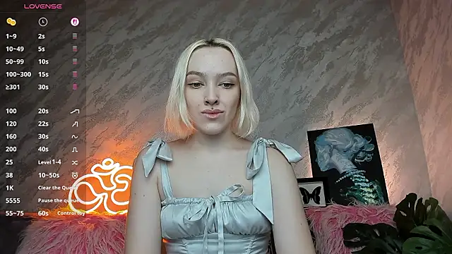 Snapshot of cheryl_mason chatting on 02.04.26 cheryl mason online show from 02.04.26