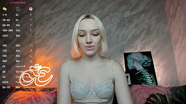 Snapshot of cheryl_mason chatting on 02.09.26 cheryl mason online show from 02.09.26