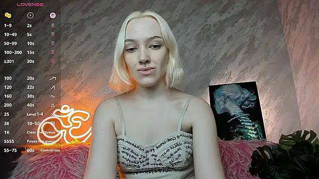 Snapshot of cheryl_mason chatting on 02.13.26 cheryl mason online show from 02.13.26