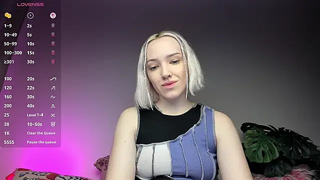 Snapshot of cheryl_mason chatting on 05.14.26 cheryl mason online show from 05.14.26
