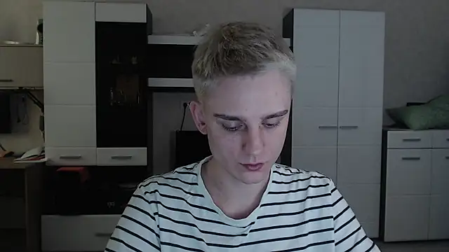 angryzan online show from 02.20.25