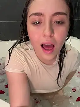 SofiMeza online show from 02.14.25