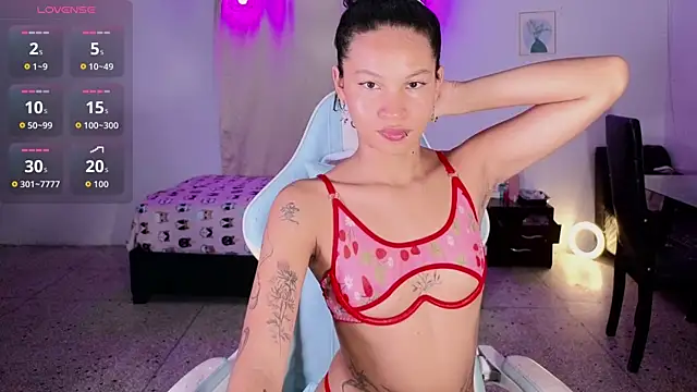 Peggy Funn online show from 10.04.25