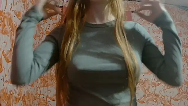 Snapshot of strawberrysmoothie chatting on 02.20.26 strawberrysmoothie online show from 02.20.26