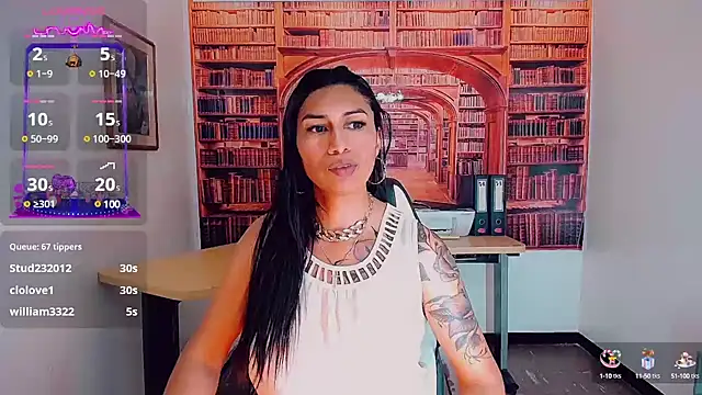 khiara moretti online show from 02.11.25