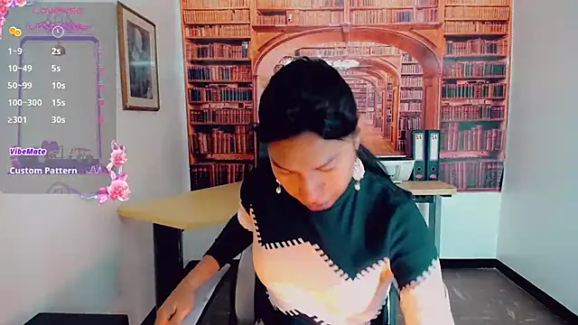 khiara moretti online show from 03.14.25