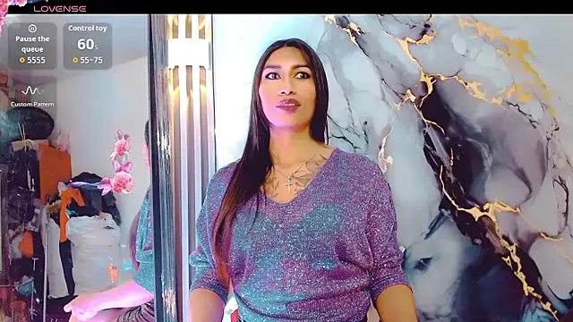 khiara moretti online show from 12.15.25