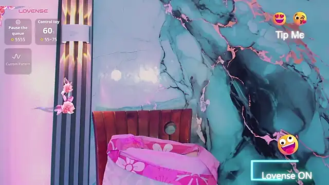 khiara moretti online show from 02.09.26