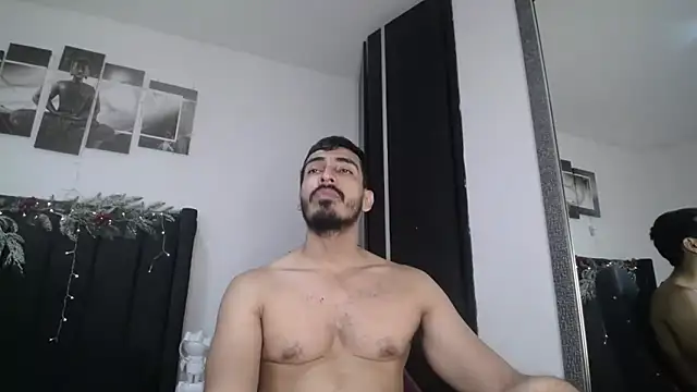 Snapshot of muscle_ares chatting on 12.03.24 muscle ares online show from 12.03.24