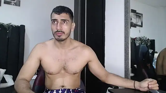 Snapshot of muscle_ares chatting on 12.14.24 muscle ares online show from 12.14.24