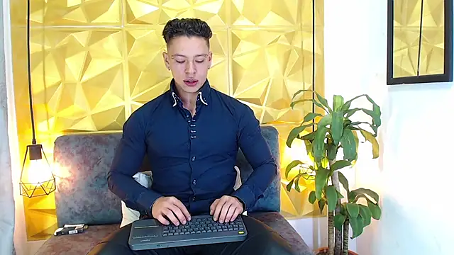 Baxter Dex online show from 12.08.24