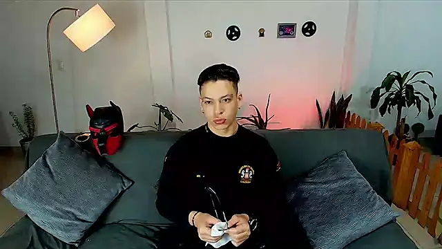 Baxter Dex online show from 02.04.25