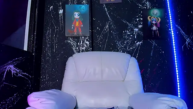 Agathaargent  online show from 01.31.25