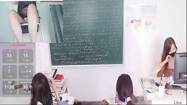 Snapshot of _Math_ chatting on 06.04.26 Math online show from 06.04.26