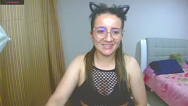 Dayanna Smitt online show from 02.26.25