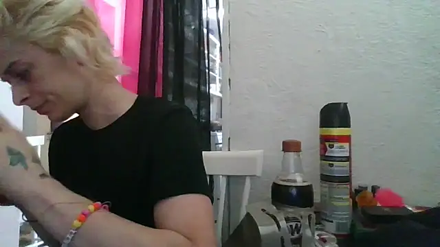 Snapshot of watermellonpussy chatting on 05.21.26 watermellonpussy online show from 05.21.26