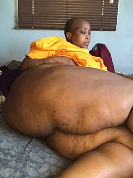 Snapshot of sotho_ssbbw chatting on 06.10.26 sotho ssbbw online show from 06.10.26